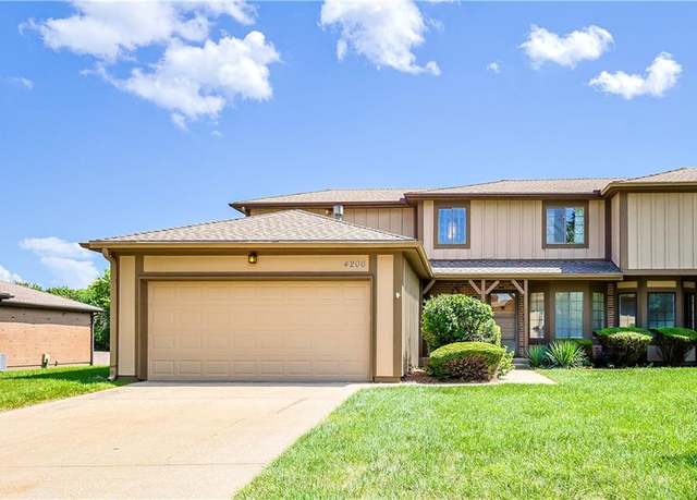 Property at 4206 Country Ln, St Joseph, MO 64506, 4 beds, 3 baths