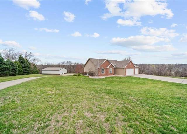 Property at 13370 Running Horse Rd, Platte City, MO 64079, 4 beds, 3.5 baths