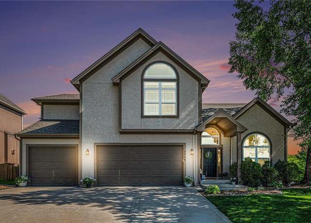 Property at 2004 Joe Ln, Kearney, MO 64060, 3 beds, 3 baths