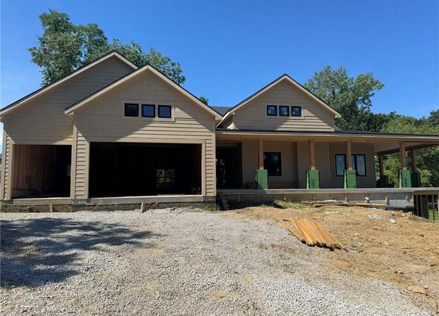 Property at 6130 S National Dr, Parkville, MO 64152, 4 beds, 5 baths