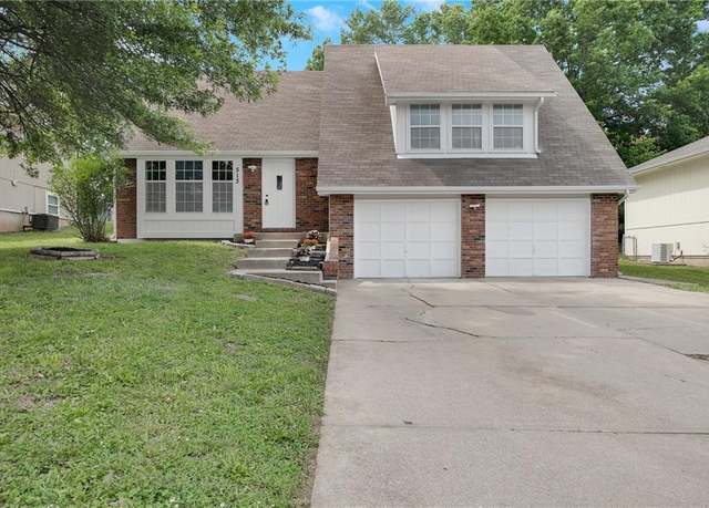 Property at 513 Forestglen Ln, Lansing, KS 66043, 4 beds, 3 baths