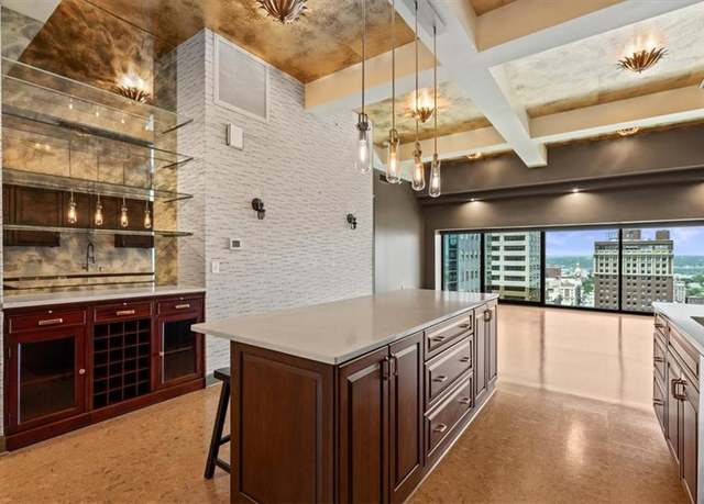 Property at 1101 Walnut St #2004, Kansas City, MO 64106, 2 beds, 2.5 baths