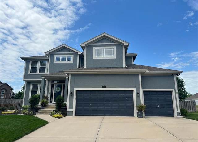 Property at 14920 S Roxburghe St, Olathe, KS 66061, 4 beds, 3.5 baths