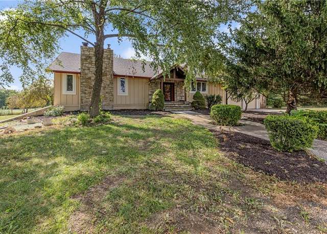 Property at 24510 Hospital Dr, Paola, KS 66071, 4 beds, 4 baths