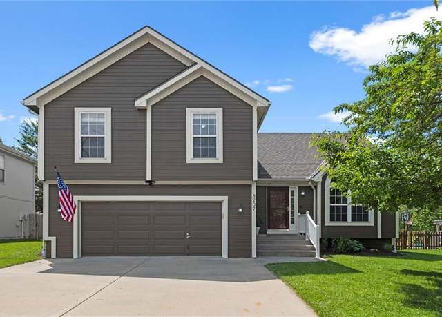 Property at 8207 NE 97th Ter, Kansas City, MO 64157, 4 beds, 2.5 baths