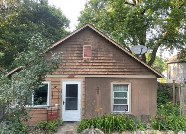 Property at 1116 Quincy St, Leavenworth, KS 66048, 3 beds, 2 baths