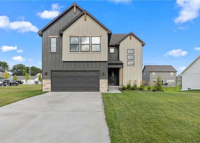 Property at 18731 Ocheltree St, Spring Hill, KS 66083, 4 beds, 2.5 baths