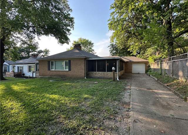 Property at 11306 E Winner Rd, Independence, MO 64052, 4 beds, 3 baths
