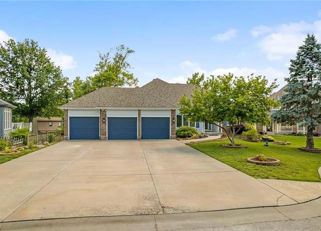 Property at 25711 E 33rd Street Ct, Blue Springs, MO 64015, 4 beds, 3 baths