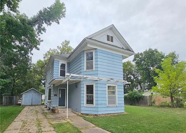 Property at 804 N Washington Ave, Iola, KS 66749, 4 beds, 2 baths