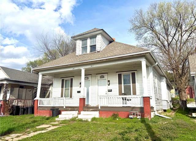Property at 2421-2423 S 11th St, St Joseph, MO 64503, 4 beds