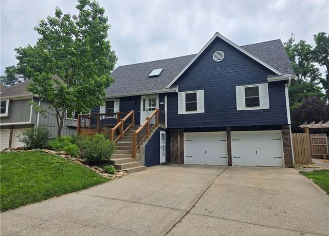 Property at 16011 W 149th Ter, Olathe, KS 66062, 4 beds, 3.5 baths