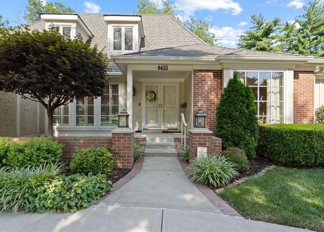 Property at 8422 Reinhardt Ln, Leawood, KS 66206, 4 beds, 3.5 baths