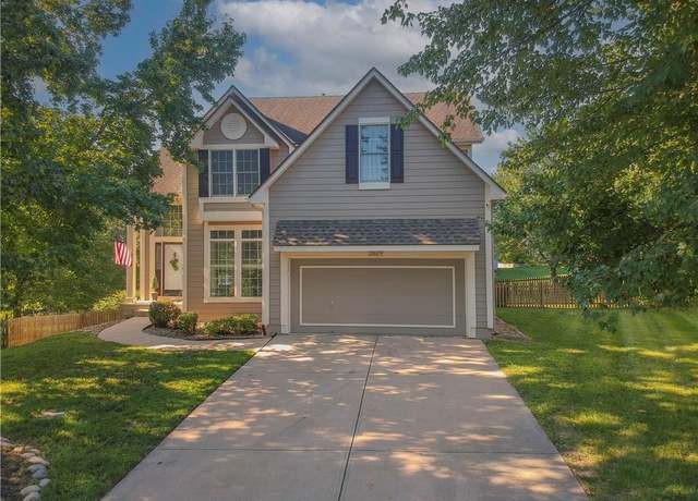 Property at 2629 SW 9th Ter, Lees Summit, MO 64081, 4 beds, 3.5 baths