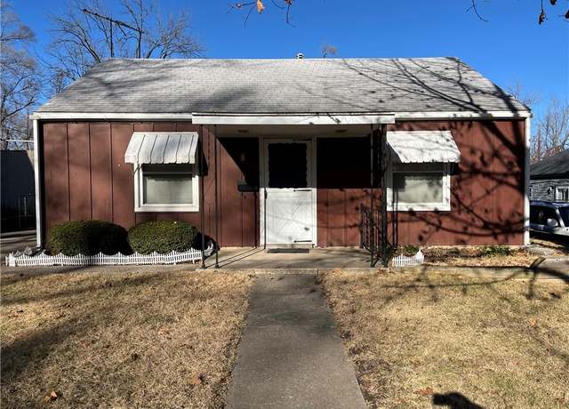 Property at 5110 Locust Ave, Kansas City, KS 66106, 2 beds, 1 bath