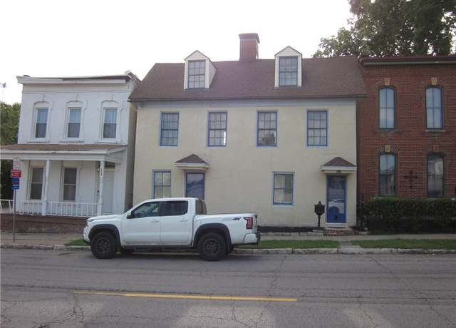 Property at 604 N 6th St, St Joseph, MO 64501, 3 beds, 1.5 baths