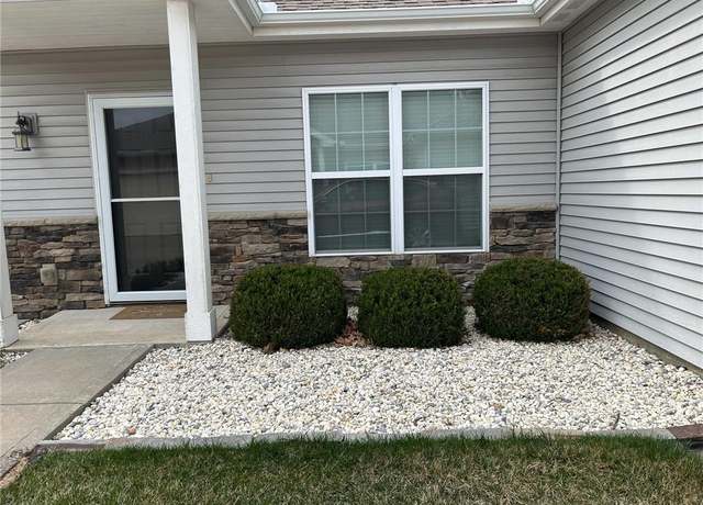 Property at 681 NE 66th St, Kansas City, MO 64118, 3 beds, 2 baths