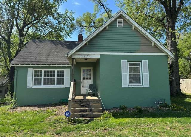 Property at 10501 E 35th St S, Independence, MO 64055, 3 beds, 1.5 baths