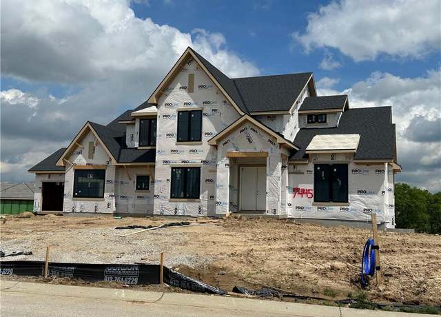 Property at 7445 NW Fawn Ave, Parkville, MO 64152, 5 beds, 5.5 baths