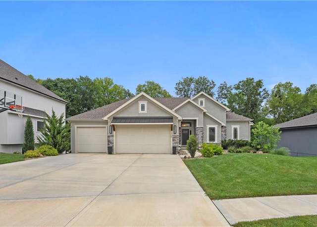 Property at 12735 N Larkspur Ln, Platte City, MO 64079, 4 beds, 4.5 baths