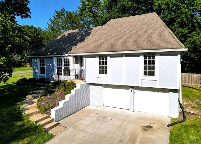Property at 10303 Rosehill Rd, Overland Park, KS 66215, 3 beds, 2 baths