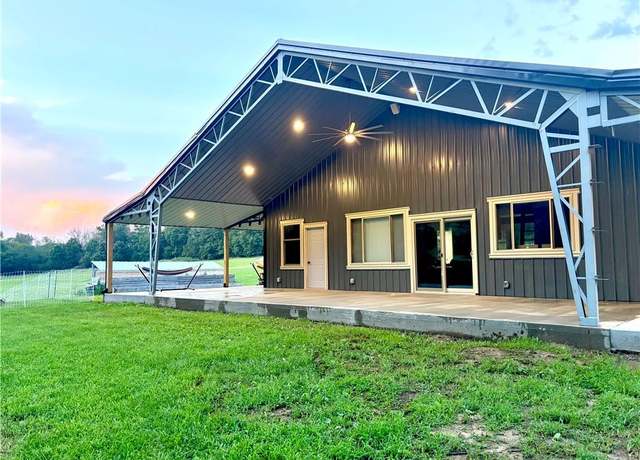 Property at 18020 Ozark Ln, Higginsville, MO 64037, 3 beds, 2 baths
