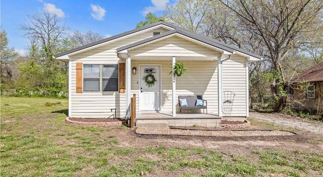 Photo of 2036 Cherokee Ave, Baxter Springs, KS 66713