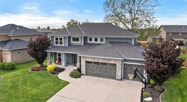 Photo of 27906 E Foxberry Trl, Lee's Summit, MO 64086