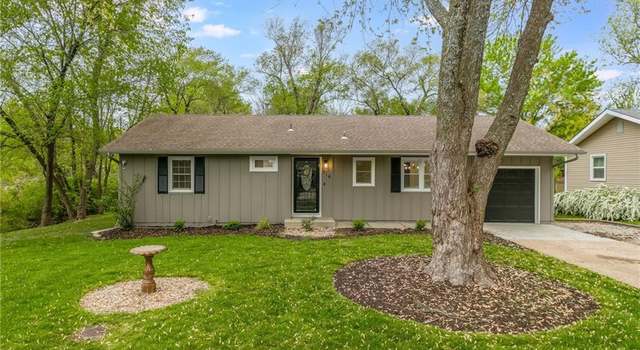 Photo of 714 Green St, Lee's Summit, MO 64063
