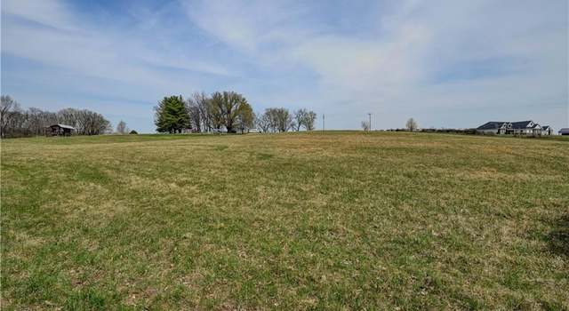 Photo of 14000 NW Walker Rd, Kansas City, MO 64163
