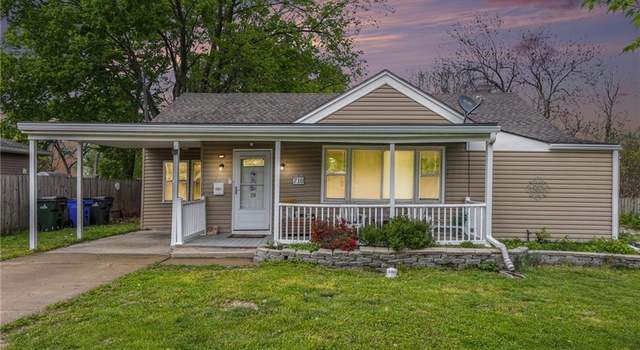 Photo of 710 W Cedar St, Olathe, KS 66061