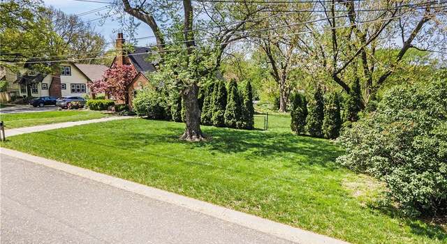 Photo of 5232 Lowell St, Mission, KS 66202