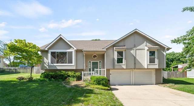 Photo of 11246 Lakeview Dr, Kansas City, KS 66109