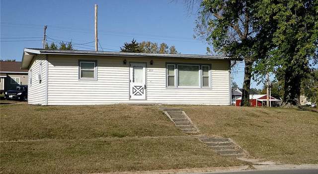 Photo of 203 Mckenzie St, Barnard, MO 64423