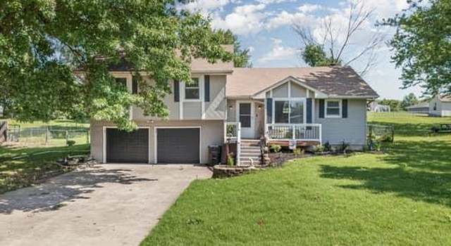 Photo of 650 Walnut Pl, Holt, MO 64048
