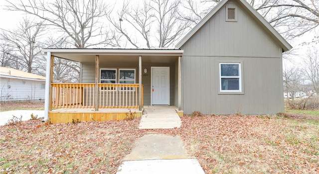 Photo of 205 S College St, Calhoun, MO 65323