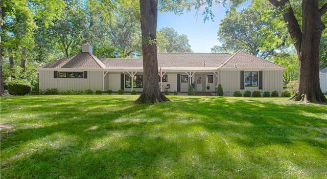 Photo of 9645 Meadow Ln, Leawood, KS 66206