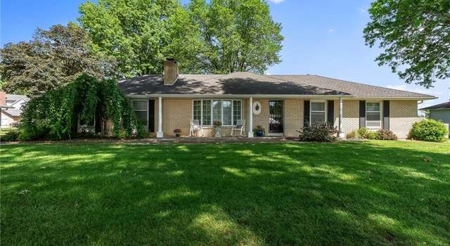 Photo of 206 E Dauxville Dr, Richmond, MO 64085