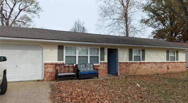 Photo of 720 Garfield Rd N, Iola, KS 66749