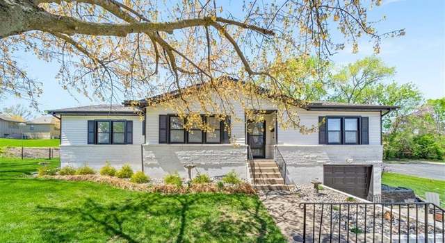 Photo of 304 SE Independence Ave, Lee's Summit, MO 64063