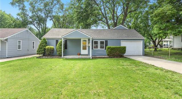 Photo of 411 SW 9th St, Blue Springs, MO 64015