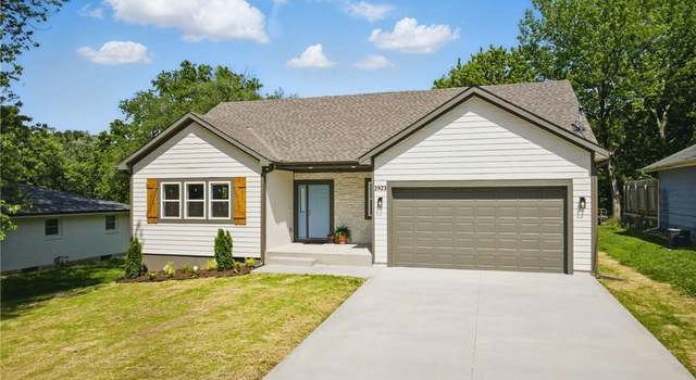 Property at 2923 N 52nd St, Kansas City, KS 66104, 3 beds, 2.5 baths