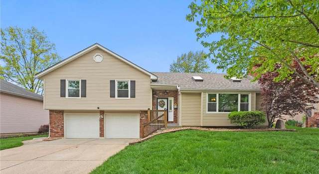 Photo of 2117 NW 12th St, Blue Springs, MO 64015