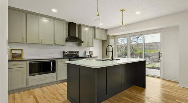 Photo of 9408 Goddard St, Overland Park, KS 66214