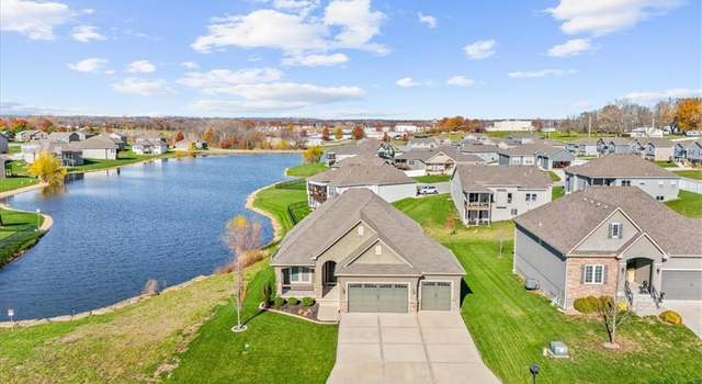 Photo of 1104 SW 8th St, Oak Grove, MO 64075