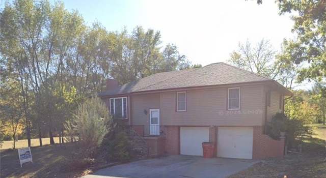 Photo of 114 S Paul St, Sibley, MO 64088