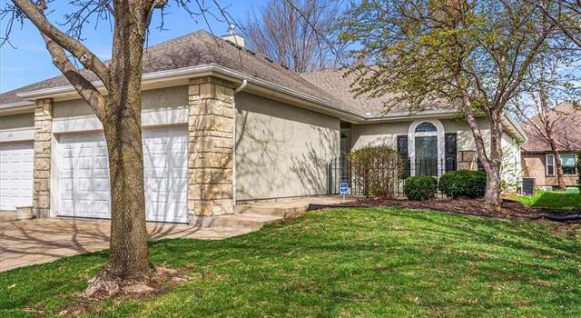 Photo of 108 SW Robert Younger Dr, Lee's Summit, MO 64082