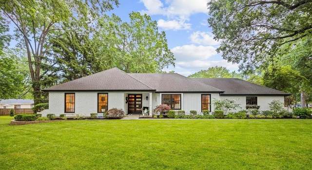 Photo of 2407 W 105 St, Leawood, KS 66206