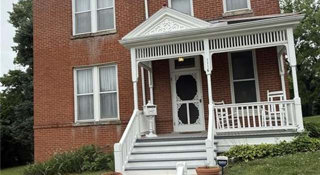 Photo of 1116 Dewey Ave, St Joseph, MO 64505