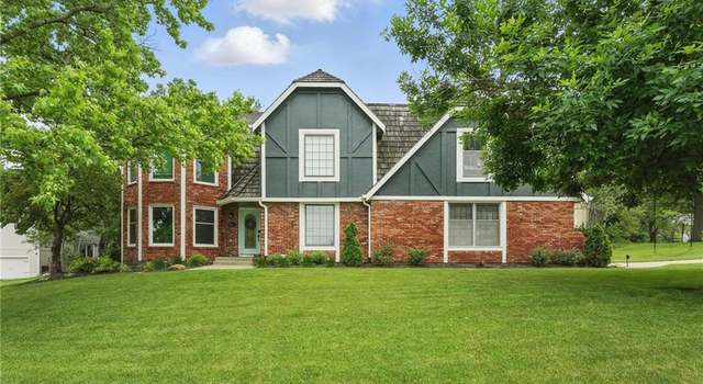 Photo of 3632 NW Blue Jacket Dr, Lees Summit, MO 64064